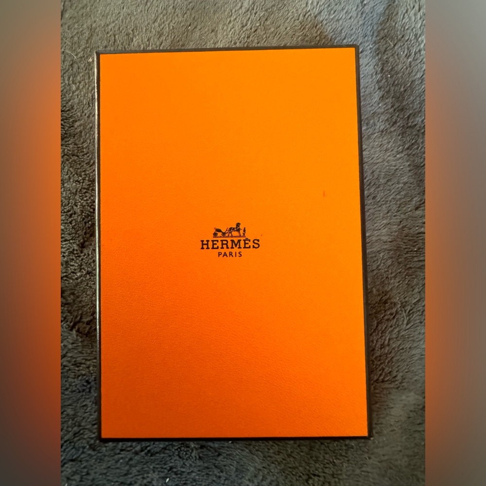 Hermes Box 3.5x5.25x.75”